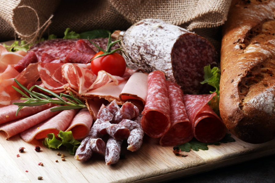 Как нас разводят в мясном отделе: простые приёмы и что с ними делать