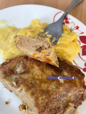 Прокуратура проверяет школьное питание после инцидента с тараканом