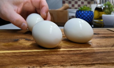 Салат, который удивит всех: всего два ингредиента и невероятный вкус