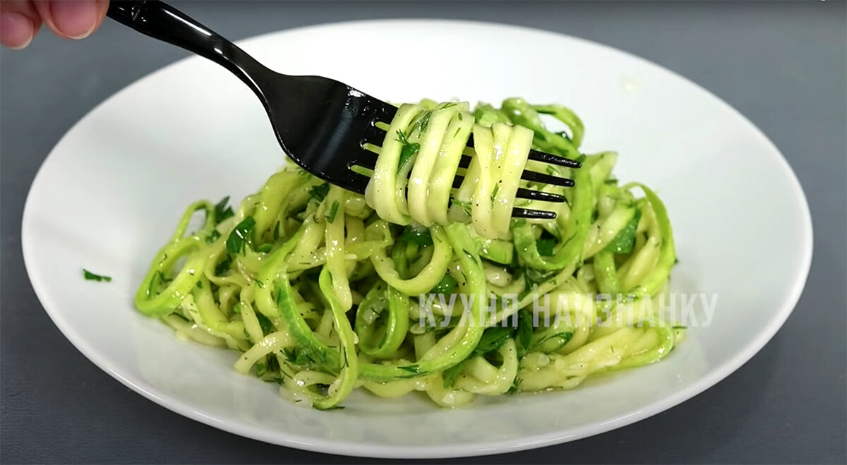 Простой и вкусный рецепт маринованных кабачков, идеально подходящий к шашлыку