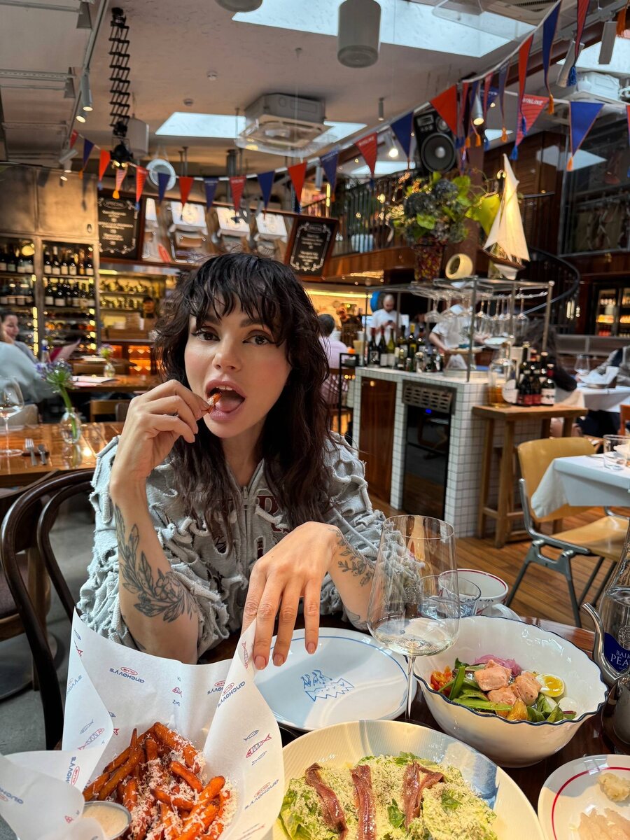 Почему стоит заглянуть в рыбную брассерия Anchovy’s Club