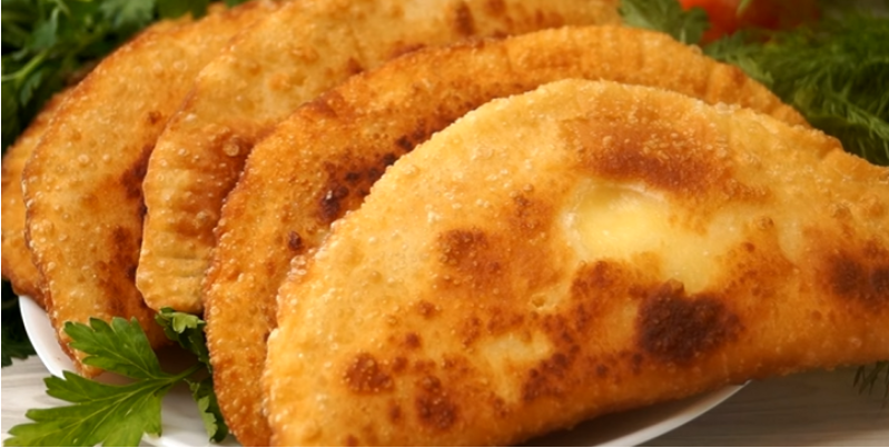 Хрустящие пирожки с творогом и зеленью