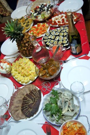 Секреты новогоднего стола для близких друзей