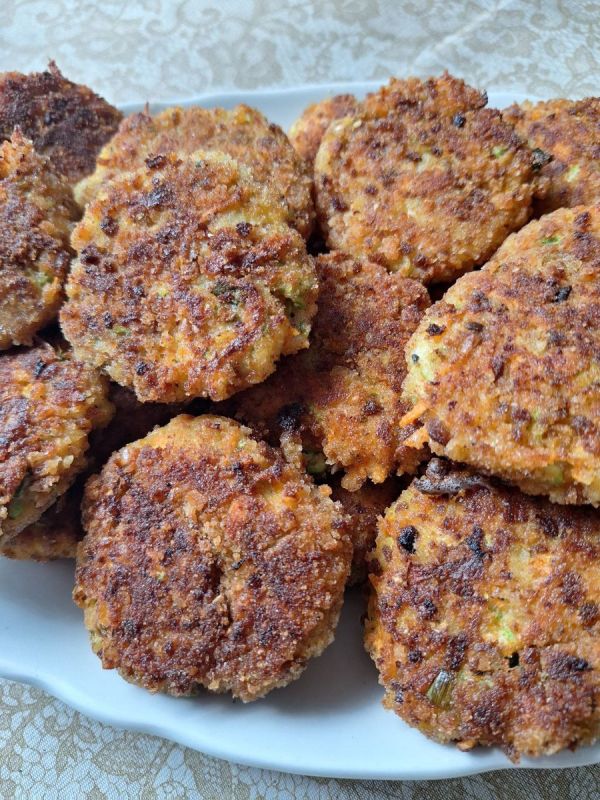 Летние овощные котлеты: легкий и вкусный рецепт