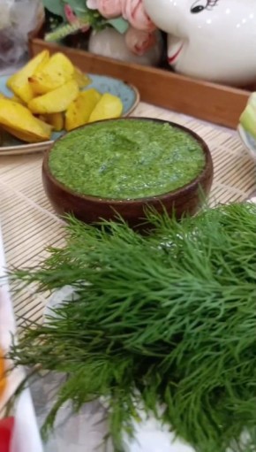 Зелёный соус: идеальный кулинарный помощник на каждый день