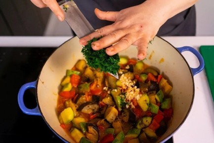 Как приготовить овощное рагу с сезонными овощами