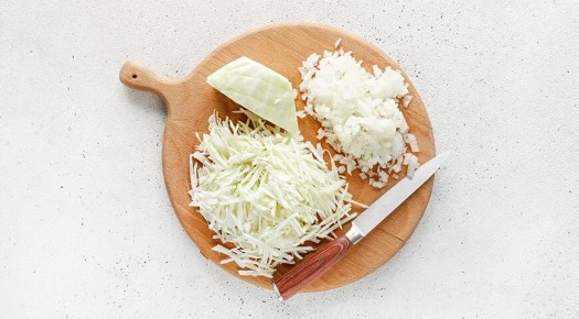 Как приготовить заливной пирог с капустой на кефире: подробный рецепт