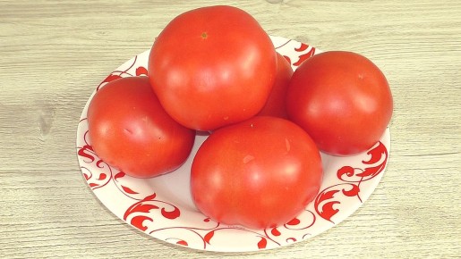 Вкусные помидоры в быстрой закуске "Пикник"