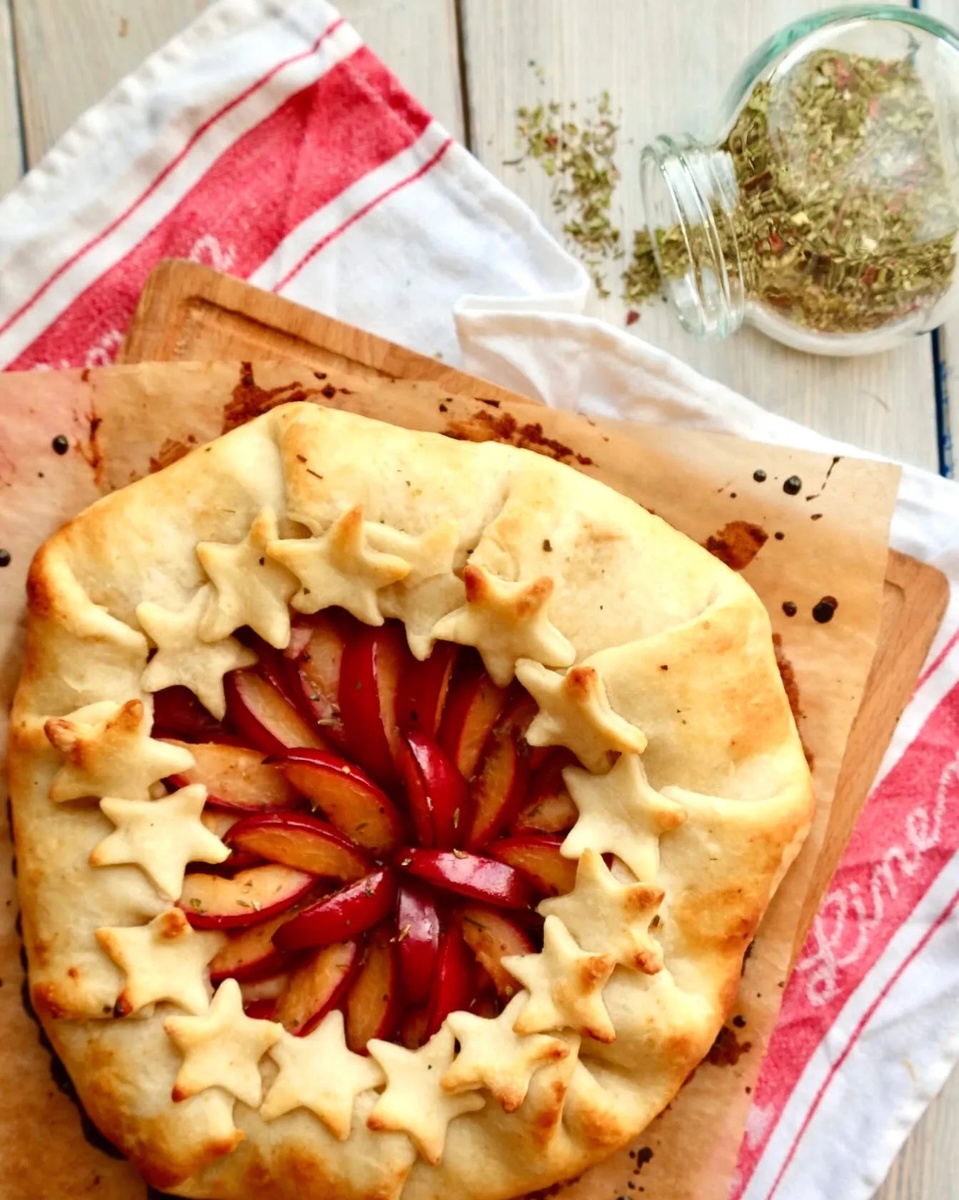 Неповторимая галета со сливами и прованскими травами