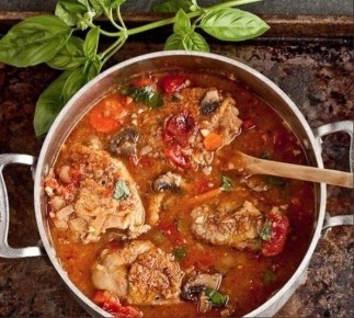 Куриные бедрышки с грибами: вкусное и простое блюдо для всей семьи