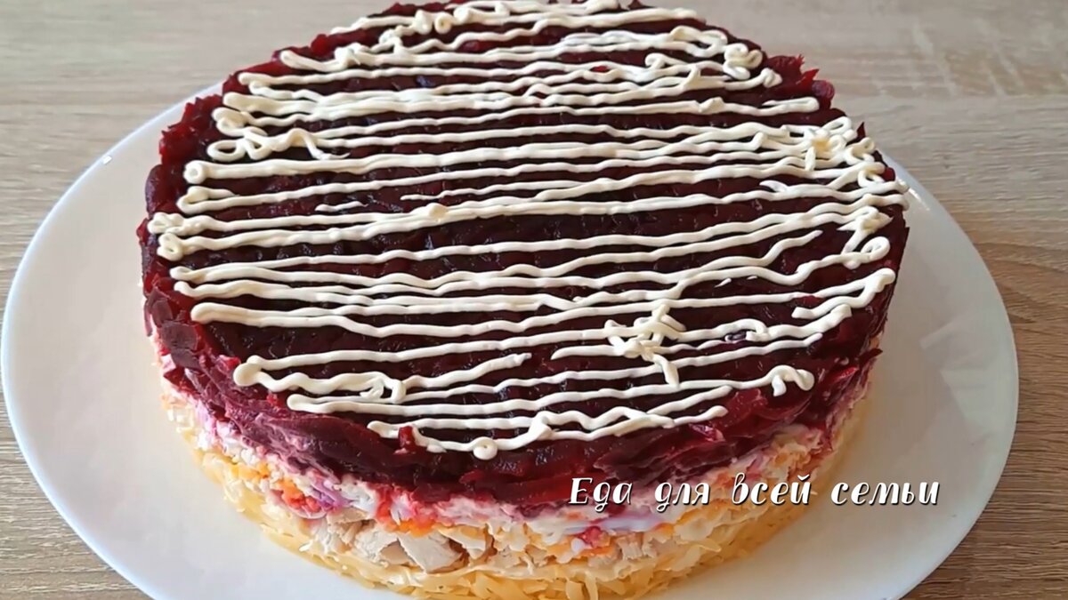 Салат-торт со свеклой: яркий акцент на вашем праздничном столе
