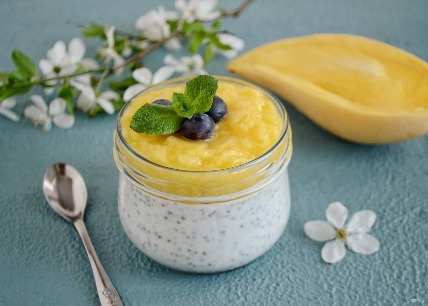 Сочный завтрак с манго: как приготовить полезную кашу из чиа