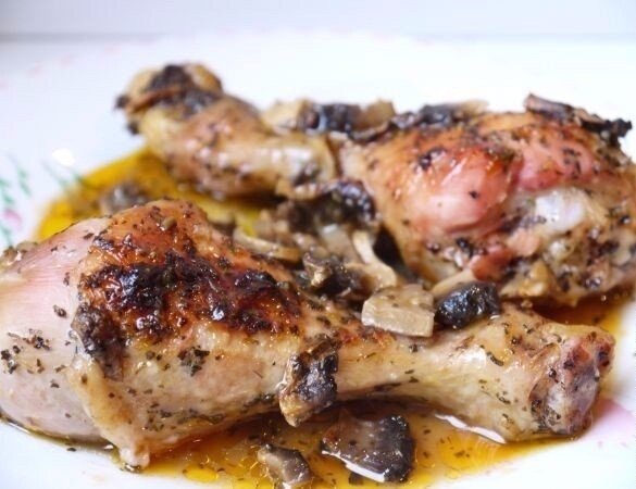 Нежные куриные ножки с ароматными грибами