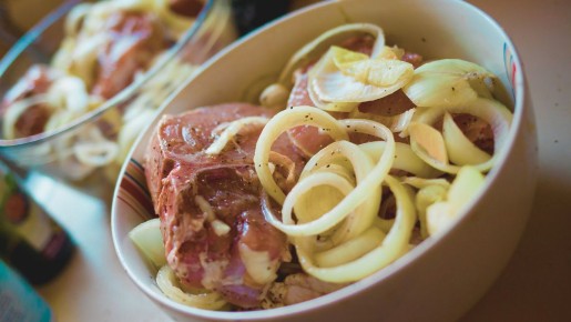 Изысканные маринованные котлеты: легко и быстро для вашего ужина