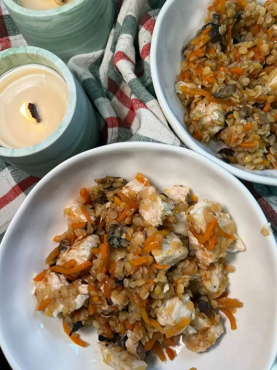 Чечевица с овощами и курицей