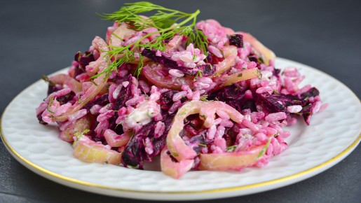 Салат из свёклы и риса: простой способ удивить гостей