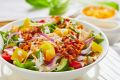 Манго-куриный салат с кешью: сочетание вкусов и текстур