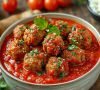 Тефтели в томатном соусе: привычный вкус с новым акцентом
